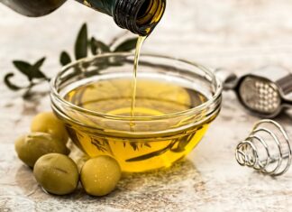Czy oliwa z oliwek jest dobra na rzęsy?